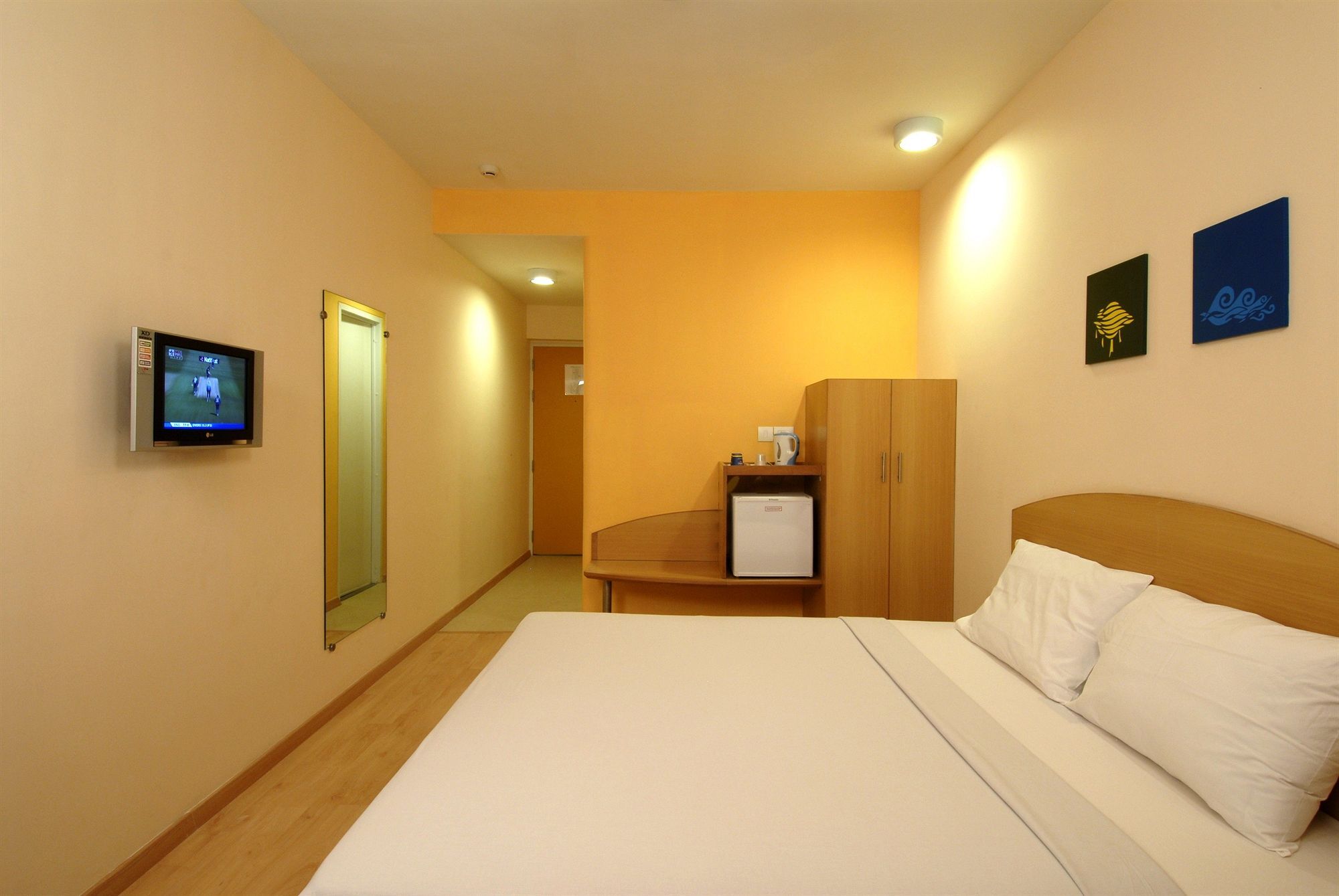 Hotel Agartala Esterno foto